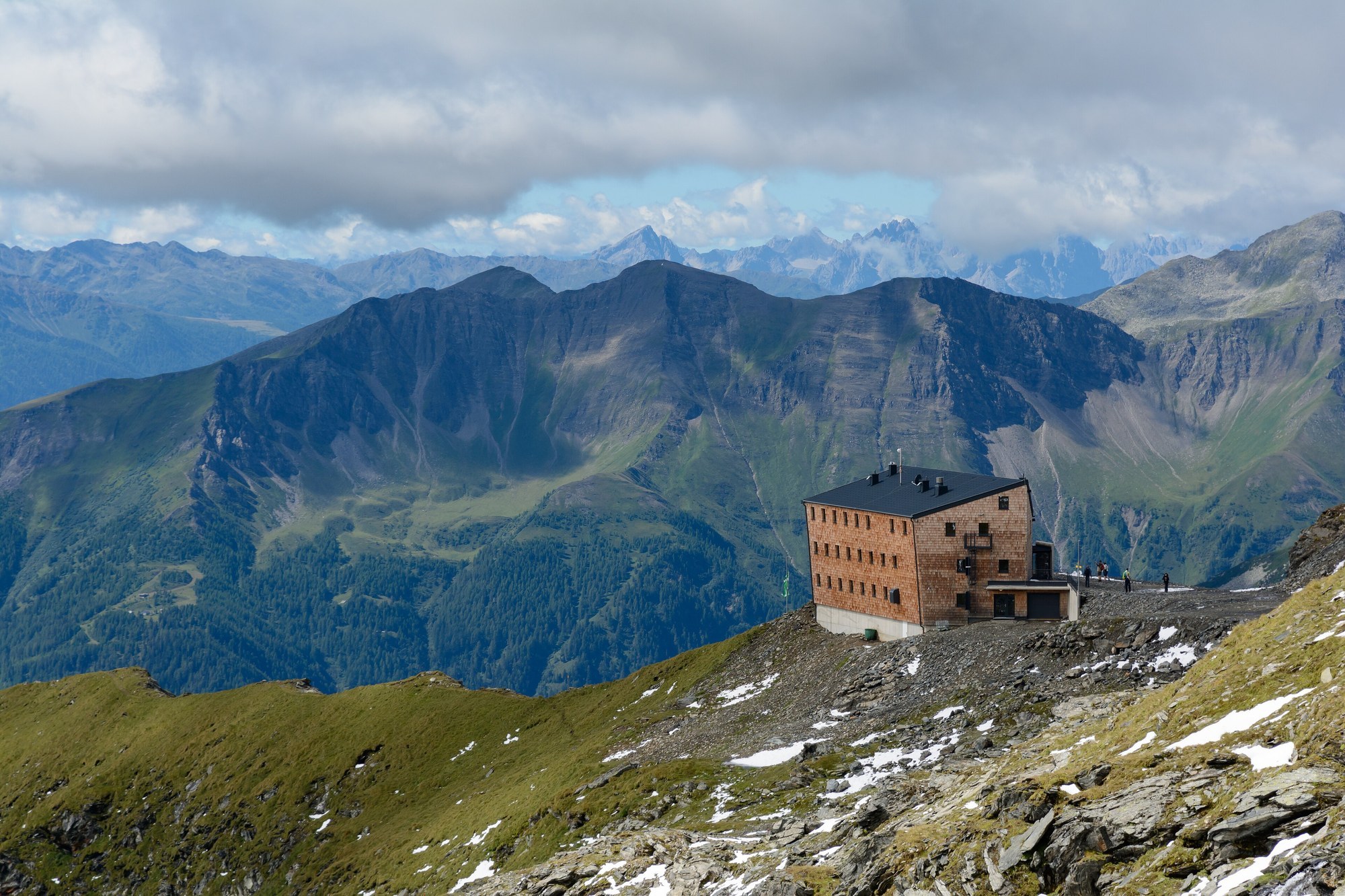 Hannoverhaus (2.565 m) in Österreich – DAV-Schutzhütte