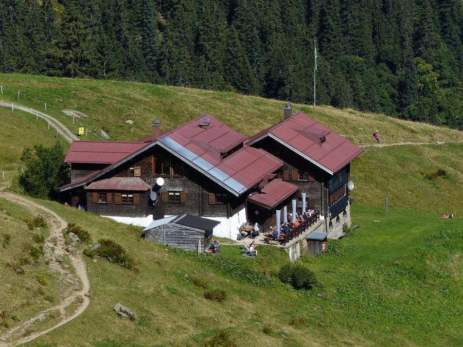 Schwarzwasserhütte (1621m) in Österreich – DAV-Schutzhütte
