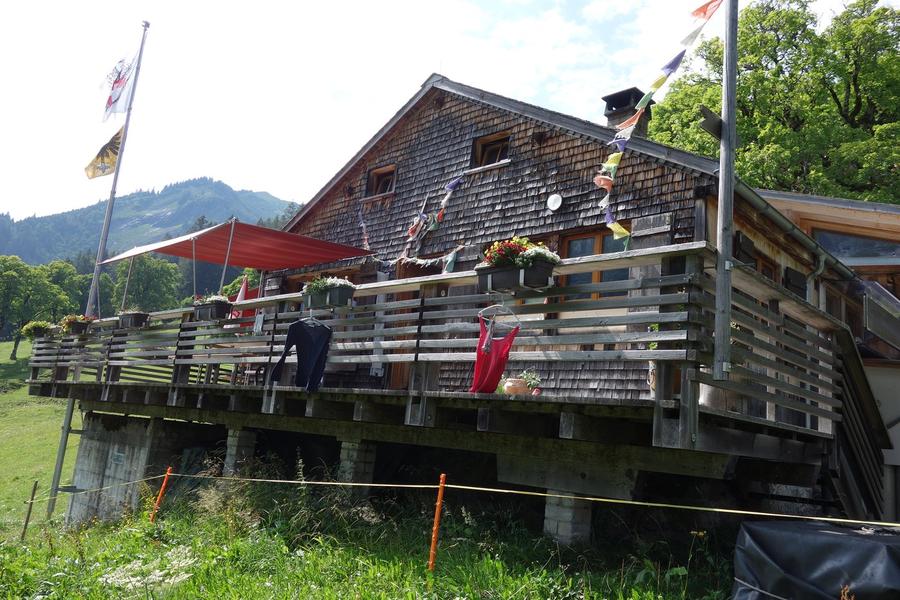 Brochhütte (1499 m) in Schweiz – SAC-Schutzhütte