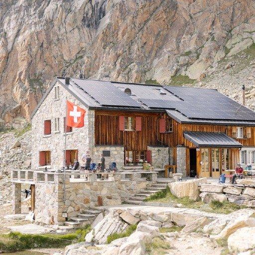 Almagellerhütte SAC (2894 m) in Schweiz – SAC-Schutzhütte