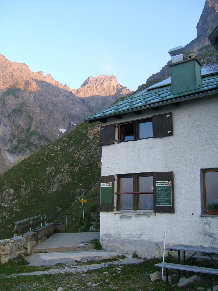 Augsburger Hütte (2298m) in Österreich – DAV-Schutzhütte