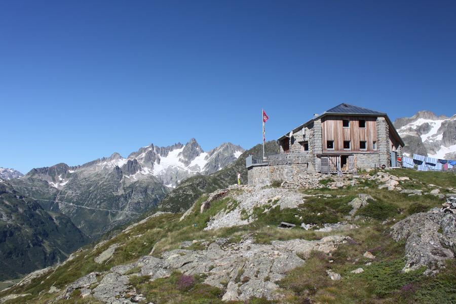 Sewenhütte SAC (2150 m) in Schweiz – SAC-Schutzhütte
