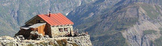 Cabane de l'A Neuve CAS (2735 m) in Schweiz – SAC-Schutzhütte