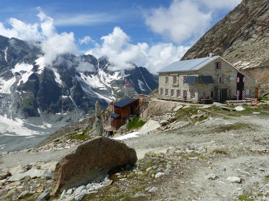 Cabane du Mountet CAS (2886 m) in Schweiz – SAC-Schutzhütte