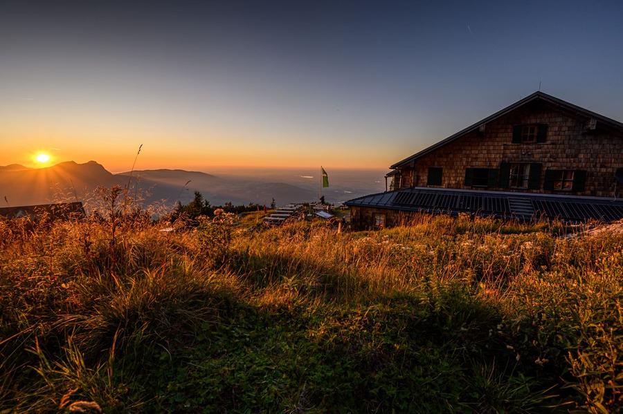 Zeppezauer-Haus (1.663) in Österreich – OEAV-Schutzhütte