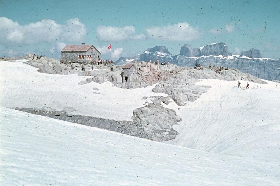 Tierberglihütte SAC (2795 m) in Schweiz – SAC-Schutzhütte