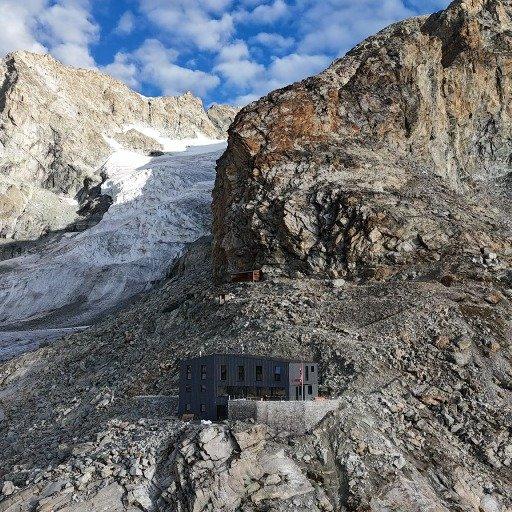 Rothornhütte SAC (3180 m) in Schweiz – SAC-Schutzhütte