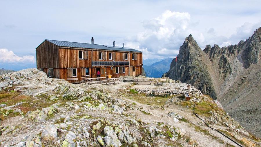 Cabane de Saleinaz CAS (2691 m) in Schweiz – SAC-Schutzhütte