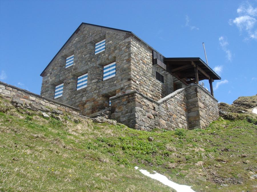 Hüfihütte SAC (2334 m) in Schweiz – SAC-Schutzhütte