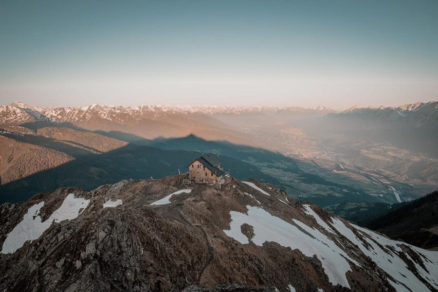 Kellerjoch-Hütte (2237 m) in Österreich – OEAV-Schutzhütte