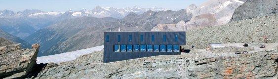 Cabane de Tracuit CAS (3256 m) in Schweiz – SAC-Schutzhütte
