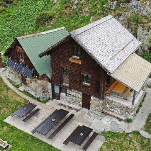 Hinterbalmhütte (1817 müM) in Schweiz – SAC-Schutzhütte