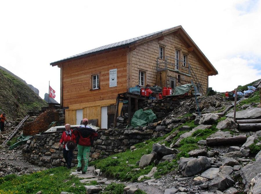 Berghaus Männdlenen (2344 m) in Schweiz – SAC-Schutzhütte