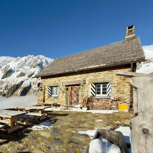 Chelenalphütte SAC (2350 m) in Schweiz – SAC-Schutzhütte