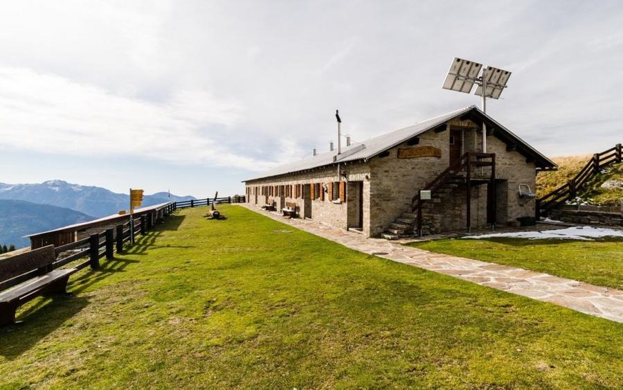 Capanna Brogoldone (1910) in Schweiz – Via-Vallemaggia-Schutzhütte