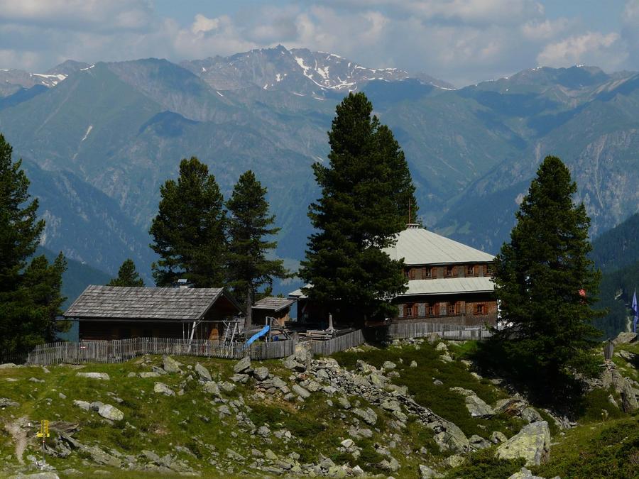 Hohenzollernhaus (2123m) in Österreich – DAV-Schutzhütte