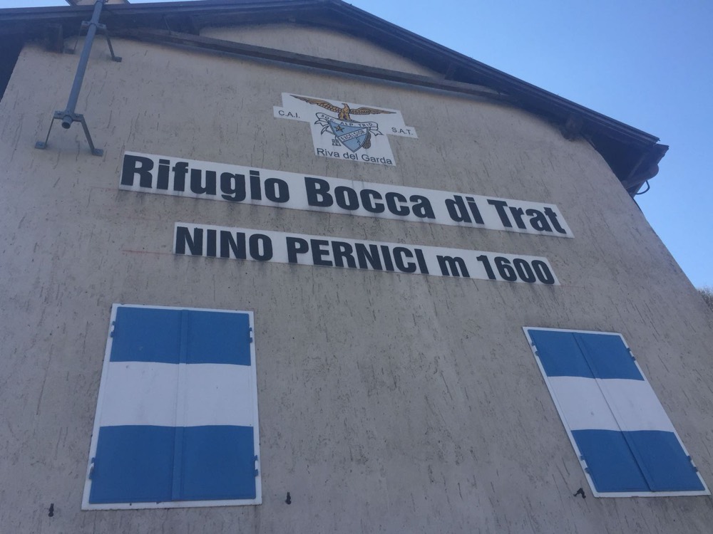 Bocca di Trat "Nino Pernici" (1.601 m) in Italien – SAT-Schutzhütte