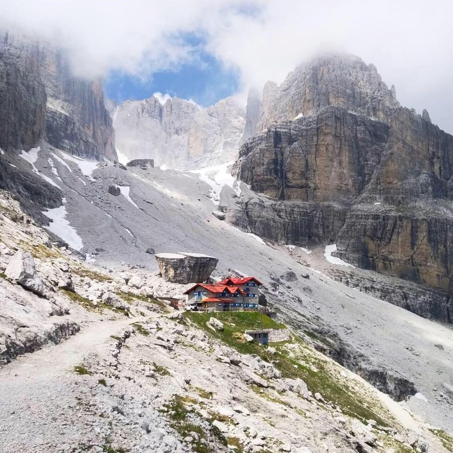 Val d'Ambiez "Silvio Agostini" (2.410 m) in Italien – SAT-Schutzhütte