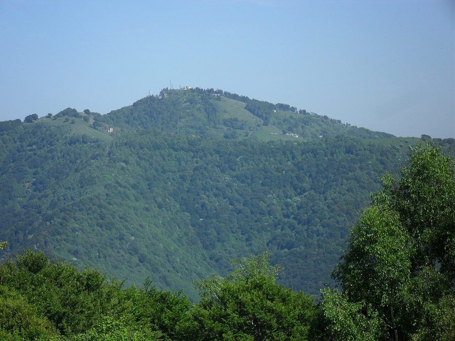 Rifugio Alpe Caviano (670 m) v Švici – gorska koča SAC