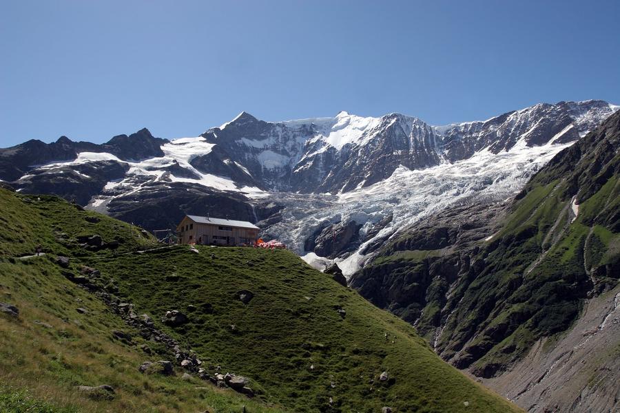 Berghaus Bäregg (1775 m) in Schweiz – SAC-Schutzhütte