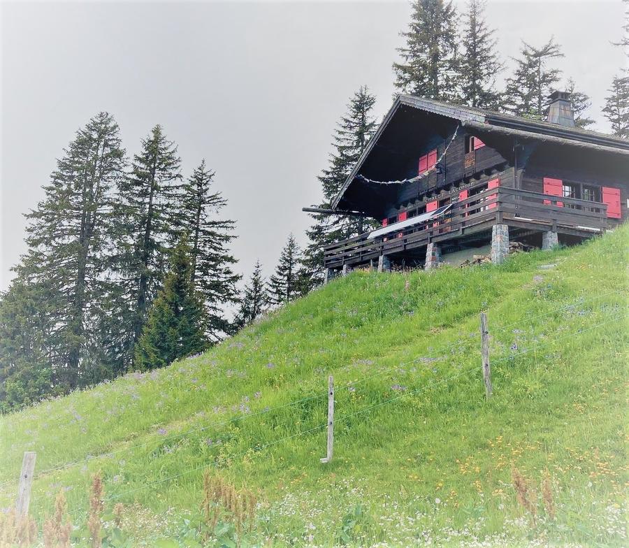 Chalet Lacombe (1653 m) in Schweiz – SAC-Schutzhütte