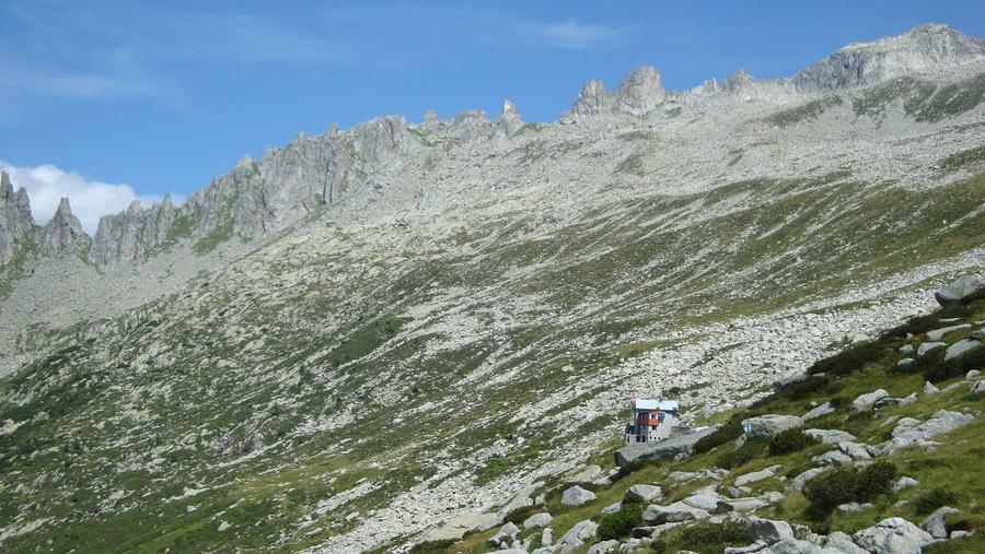 Capanna di Sciora CAS (2119) in Schweiz – SAC-Schutzhütte