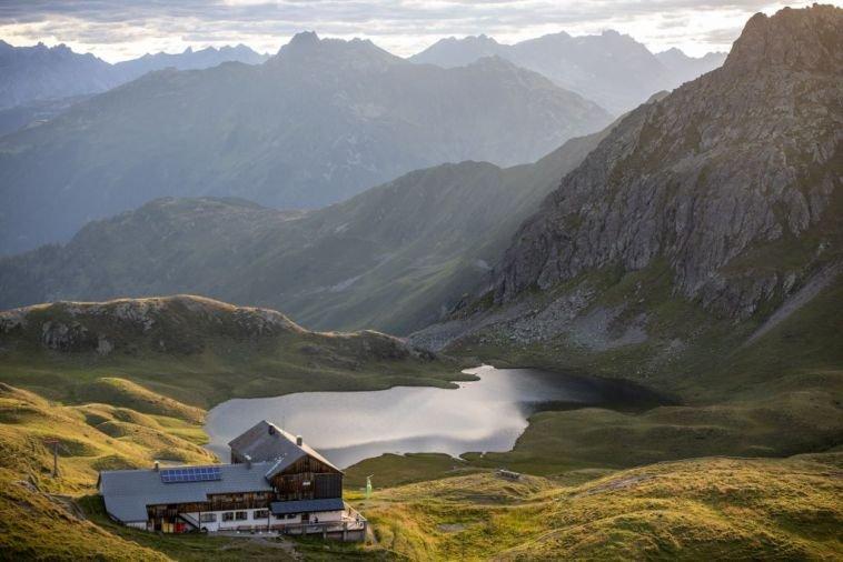 Tilisuna-Hütte (2.211 m) in Österreich – OEAV-Schutzhütte